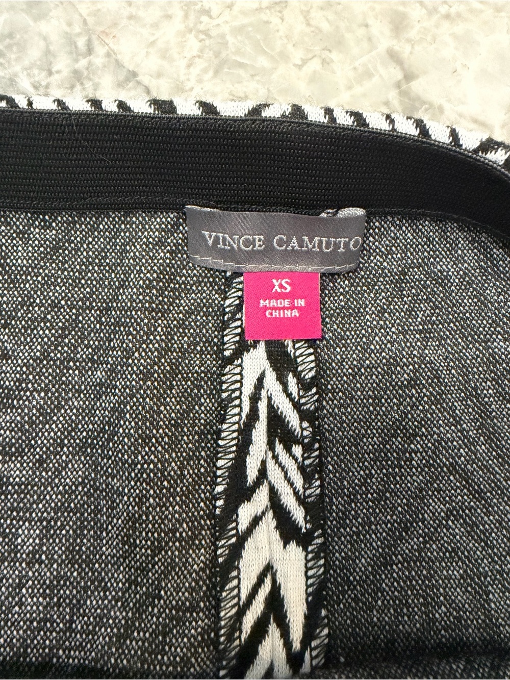 Vince Camuto Black & White Zebra Print Pencil Skirt XS Stretch Knee Length - Picture 3 of 3